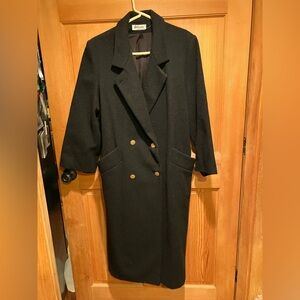 Forecasters of Boston vintage will Coat with Gold Buttons